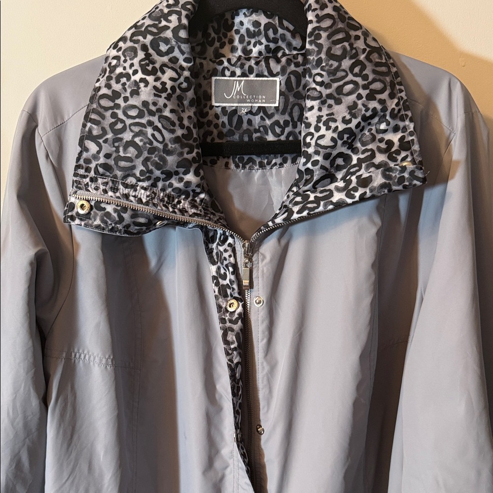 JM Collection Gray rain Jacket with Leopard Print Collar Super cute - Picture 3 of 6